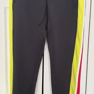Men jogger, size XL , forever 21, brand new.